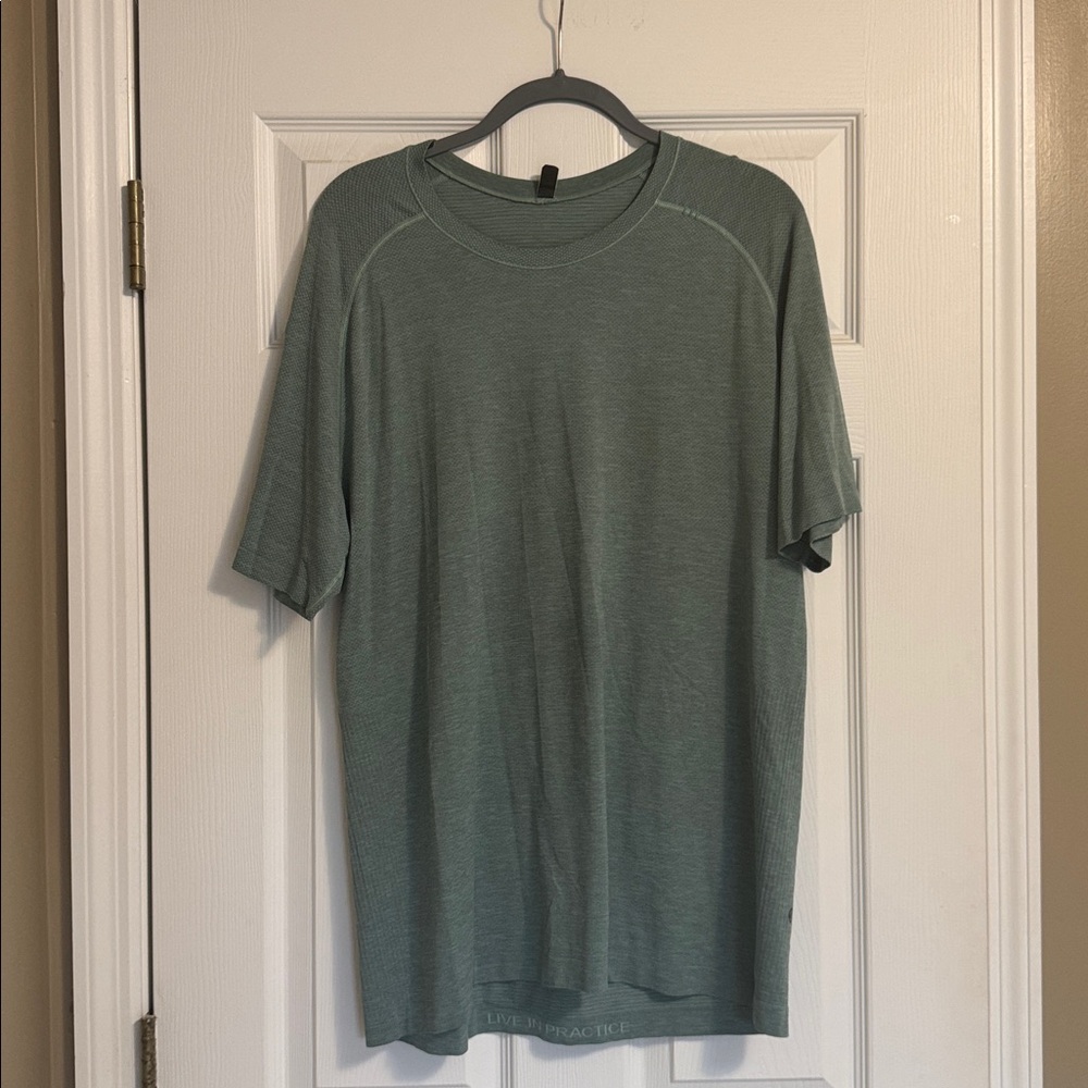 lululemon athletica Green Short Sleeve Tee